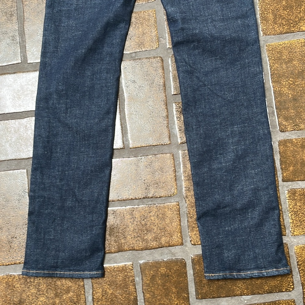 Levi’s Mid-Rise 312 Shaping Slim Leg Jean - Picture 11 of 15